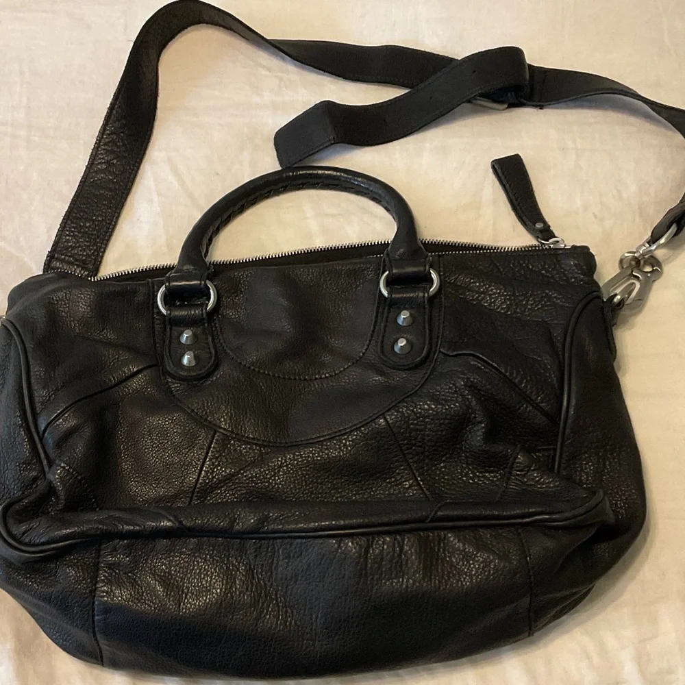 Liebeskind Black Leather Shoulder Bag - Picture 5 of 5